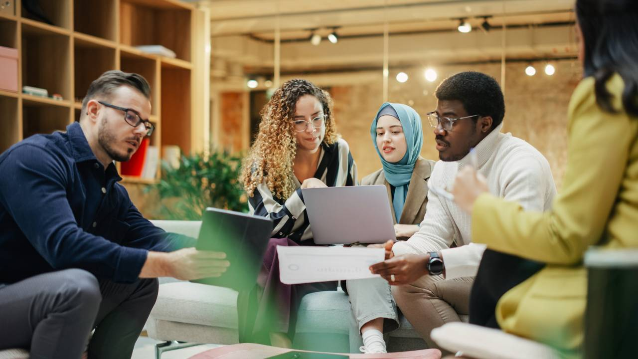 Leadership Development Program for Young Adults (18–28) | Superstars of Tomorrow