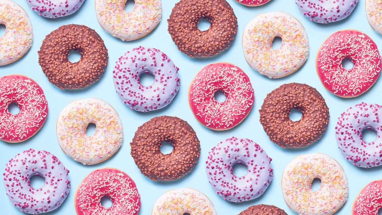 Just had a out of control eating binge episode? Struggling with emotional eating, bulimia or food guilt? Learn what to do after a binge and how to recover with self-compassion. A Melbourne-based dietitian & nutritionist shares practical steps for food freedom, intuitive eating and online support