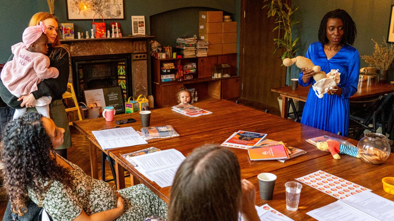 Hypnobirthing teacher explaining how hypnobirthing helps parents feel confident and in control during birth