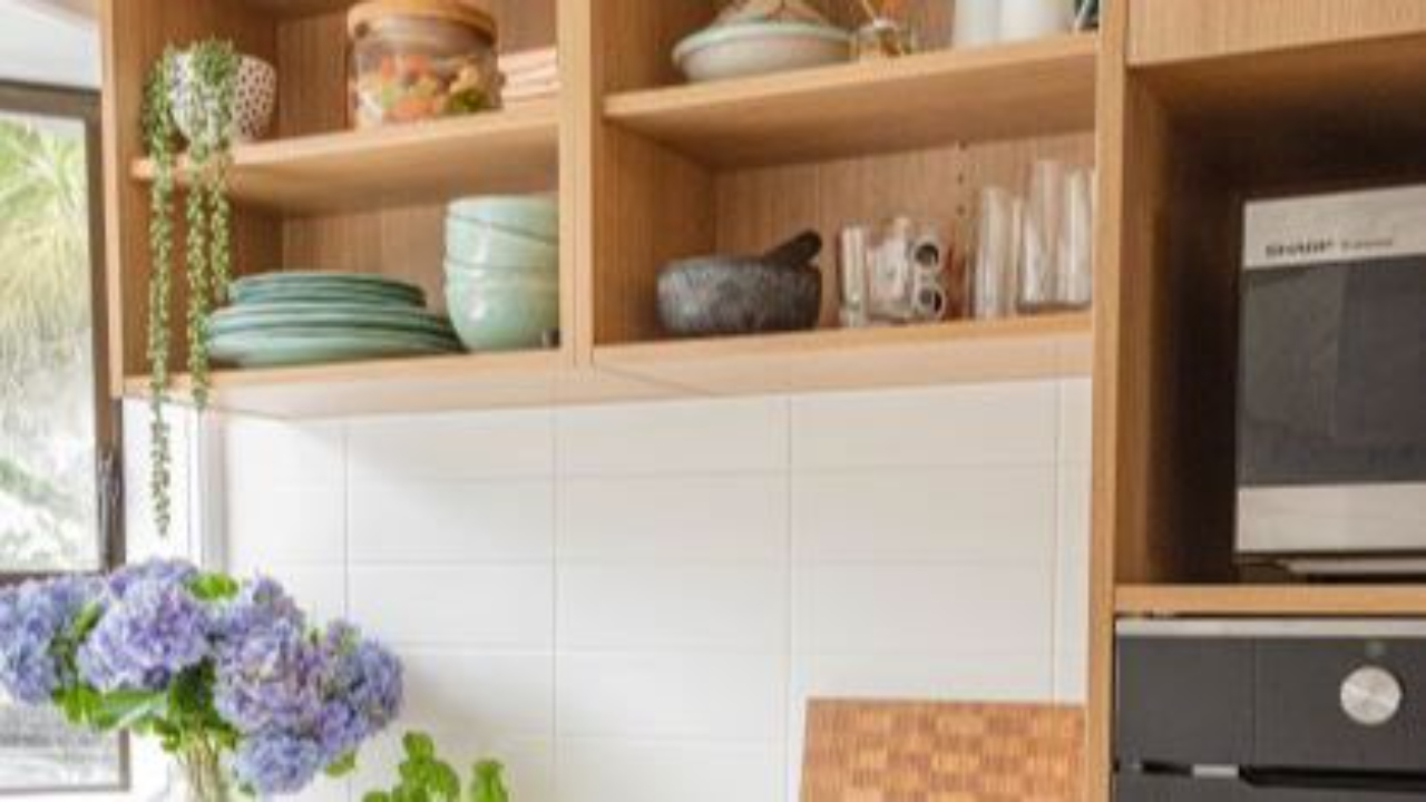 How to use shelving in kitchen design