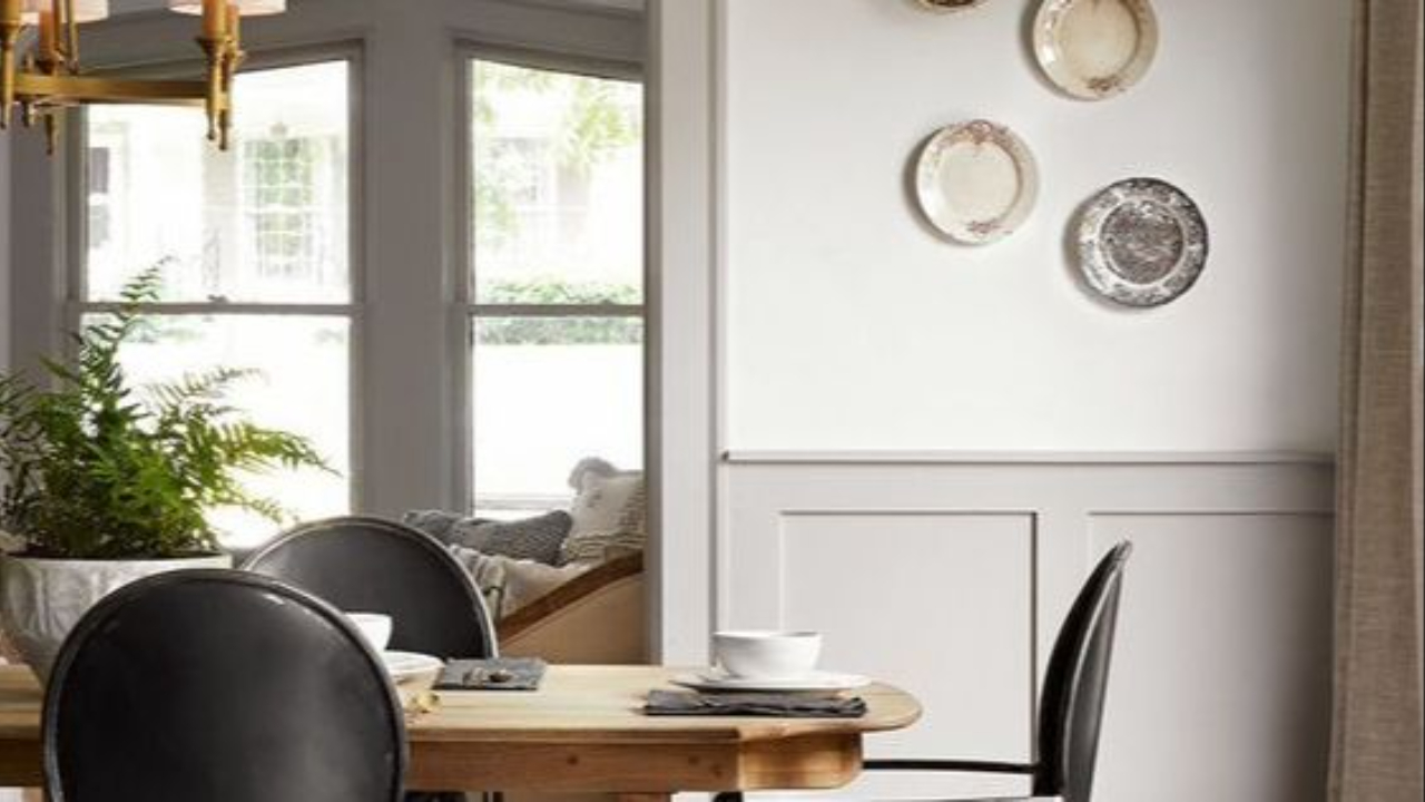 How to use dark trim in your home