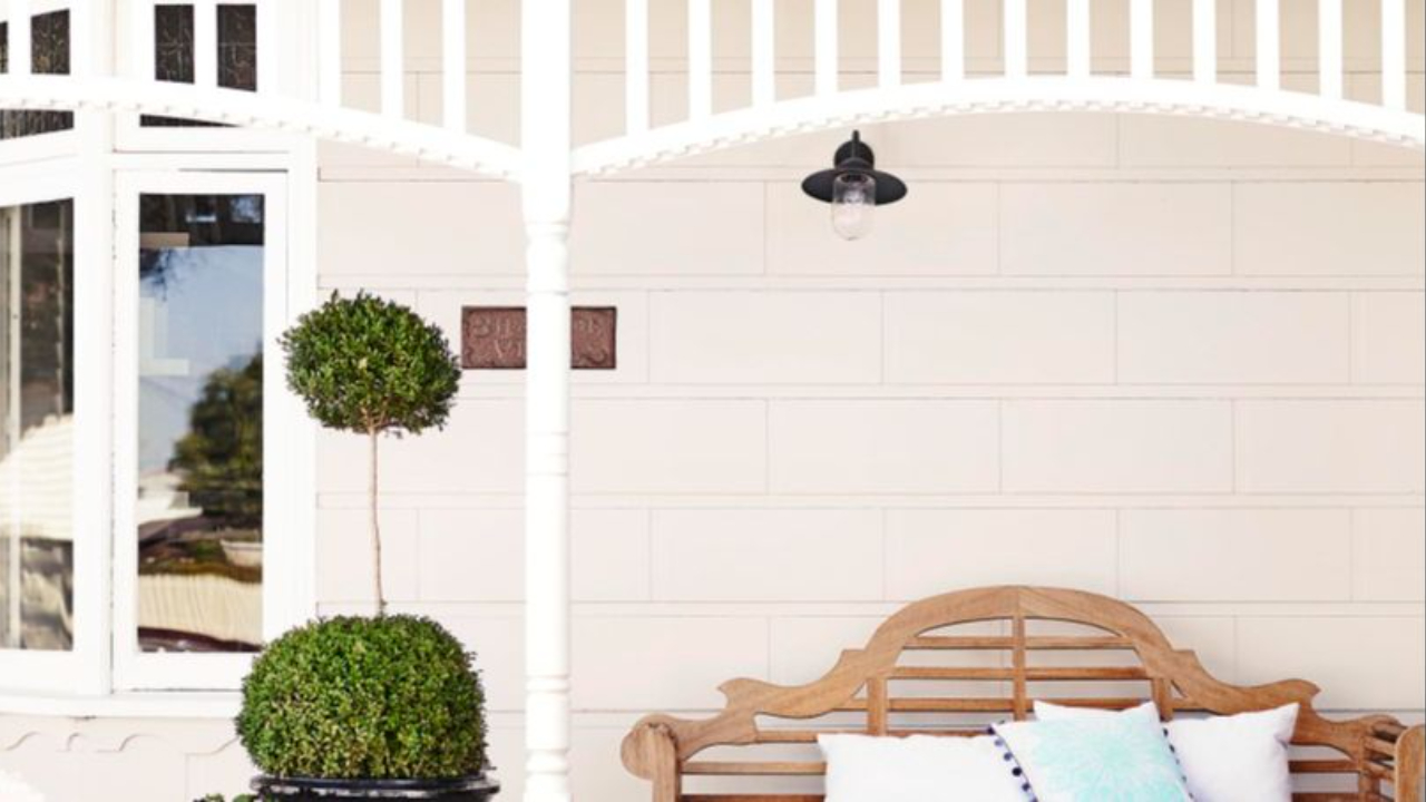 How to find the right exterior white paint