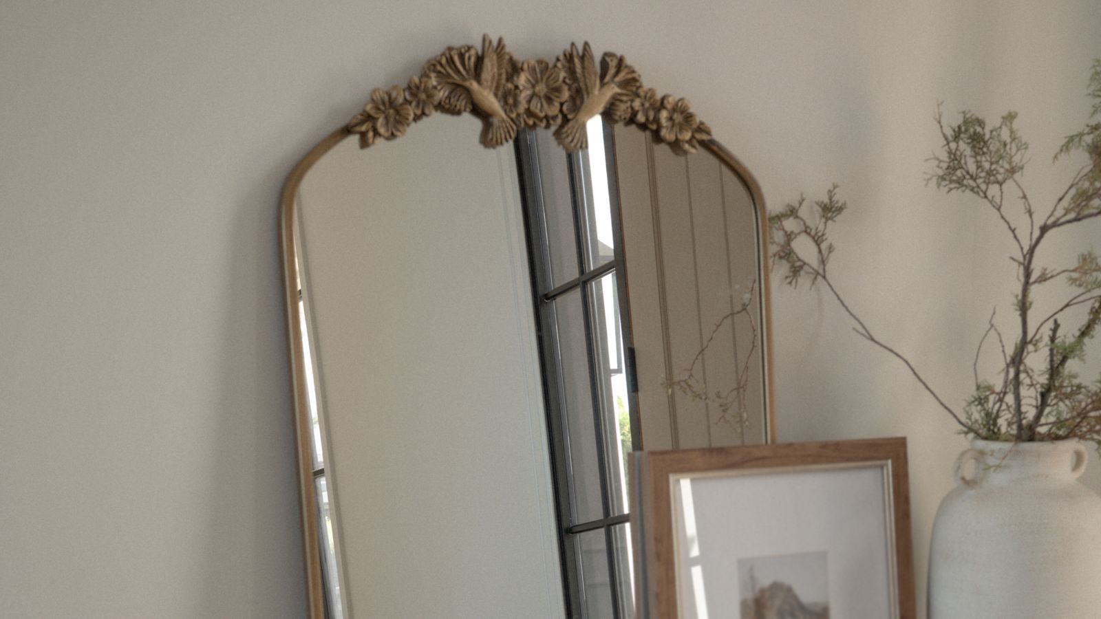 Choosing the right mirror for your interior style