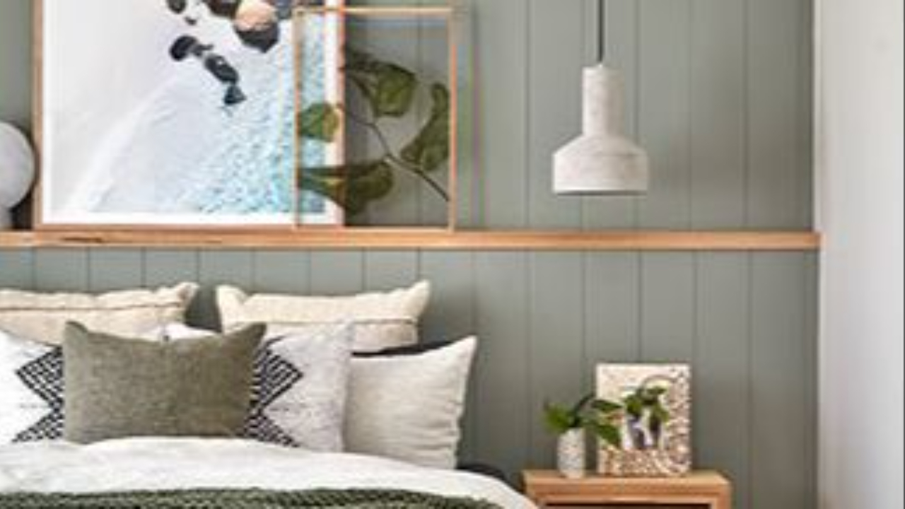 How to use a strong feature colour