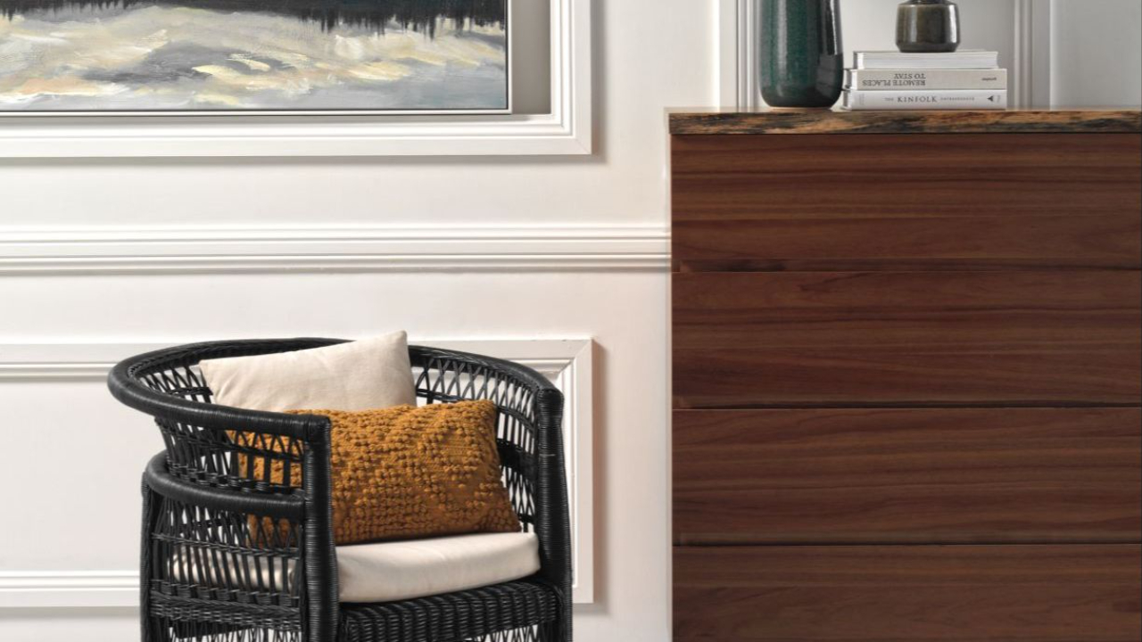 How to use black accents in an interior