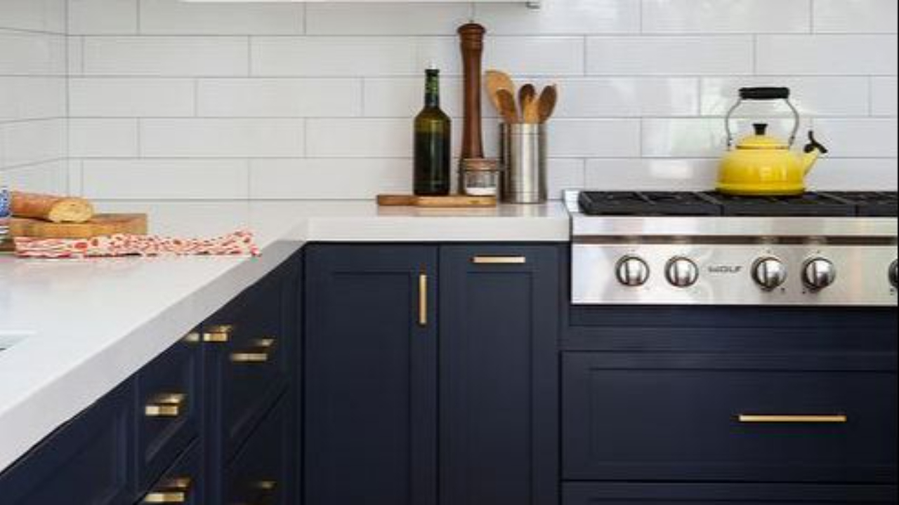 Blue kitchen cabinetry