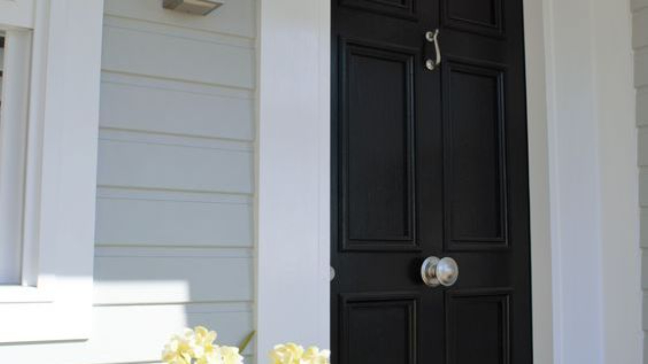 Why I love a crisp white trim