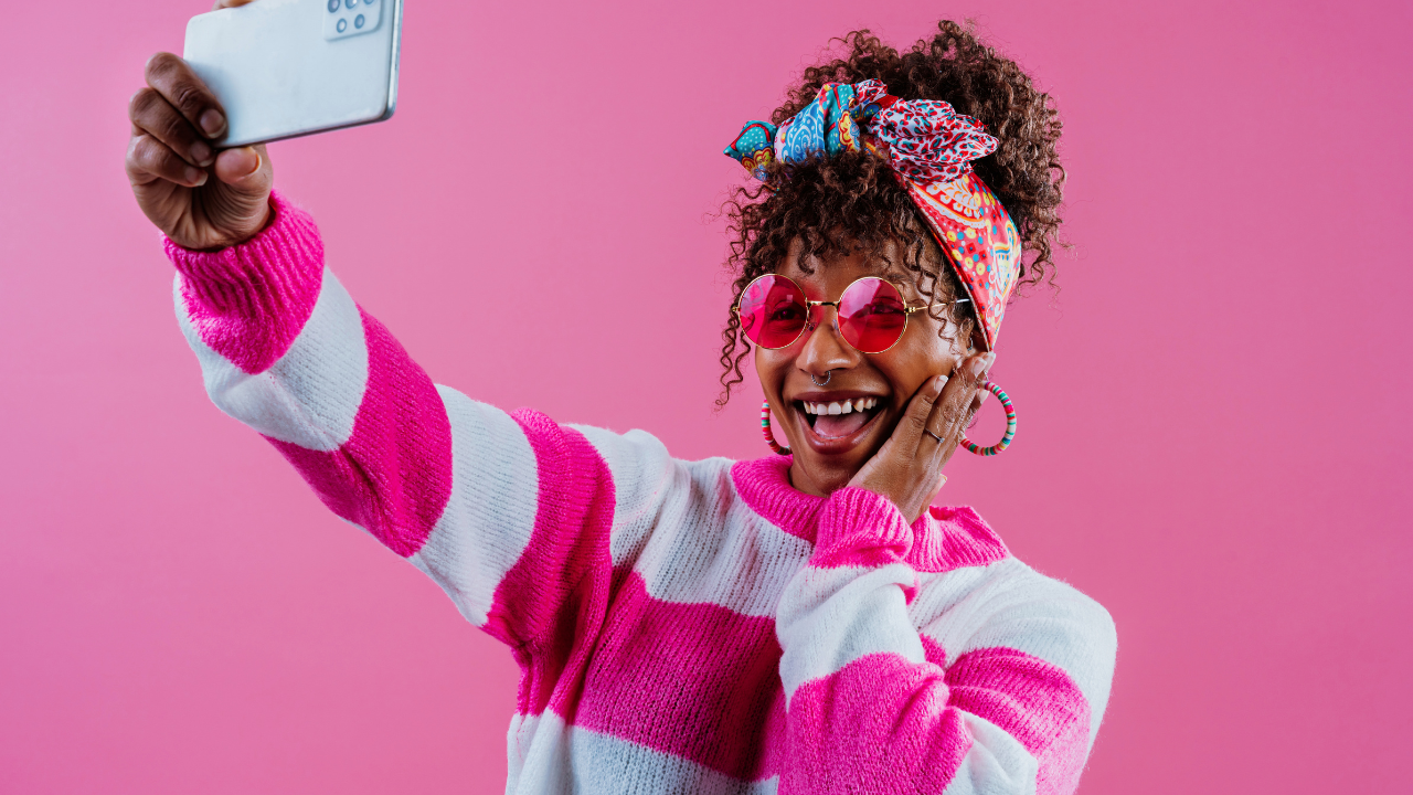 influencer recording herself on phone