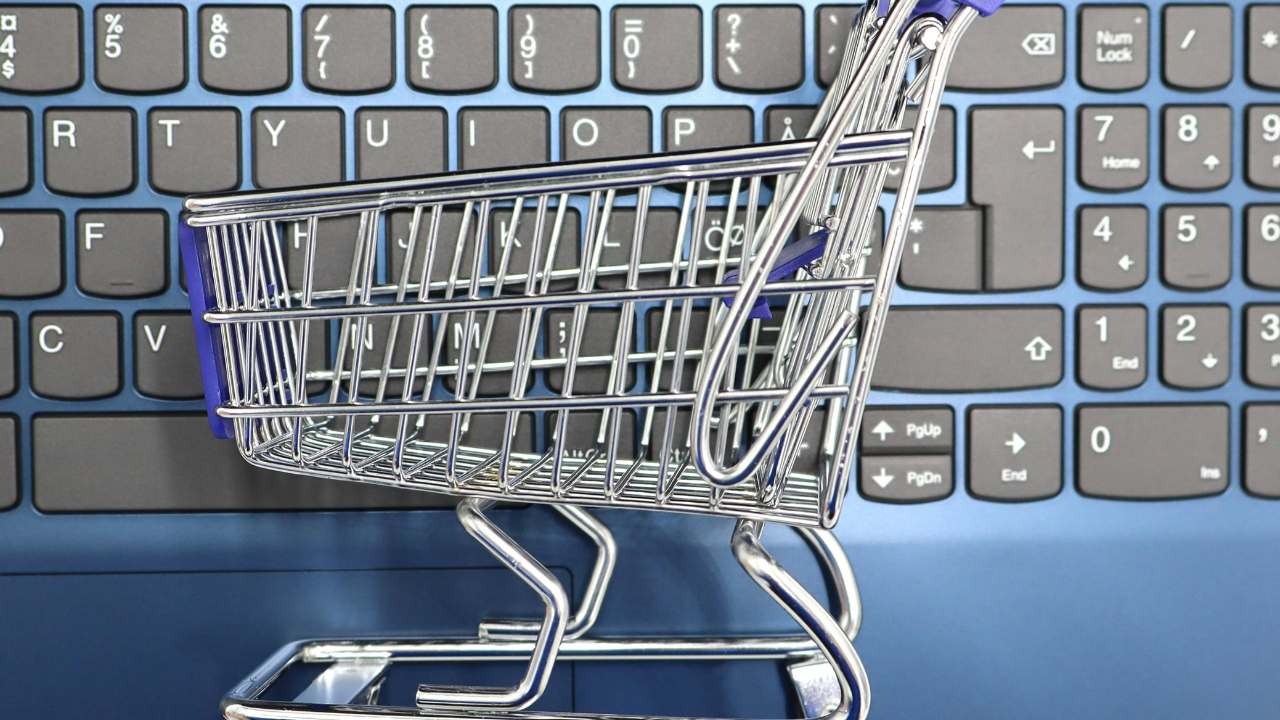 shopping cart on key board