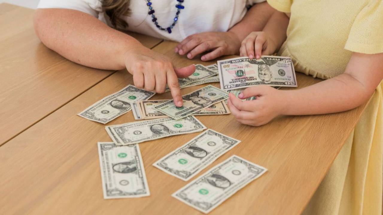 little finance builders, money wise kids, the parent’s playbook, talk-show-do method, teach kids about money