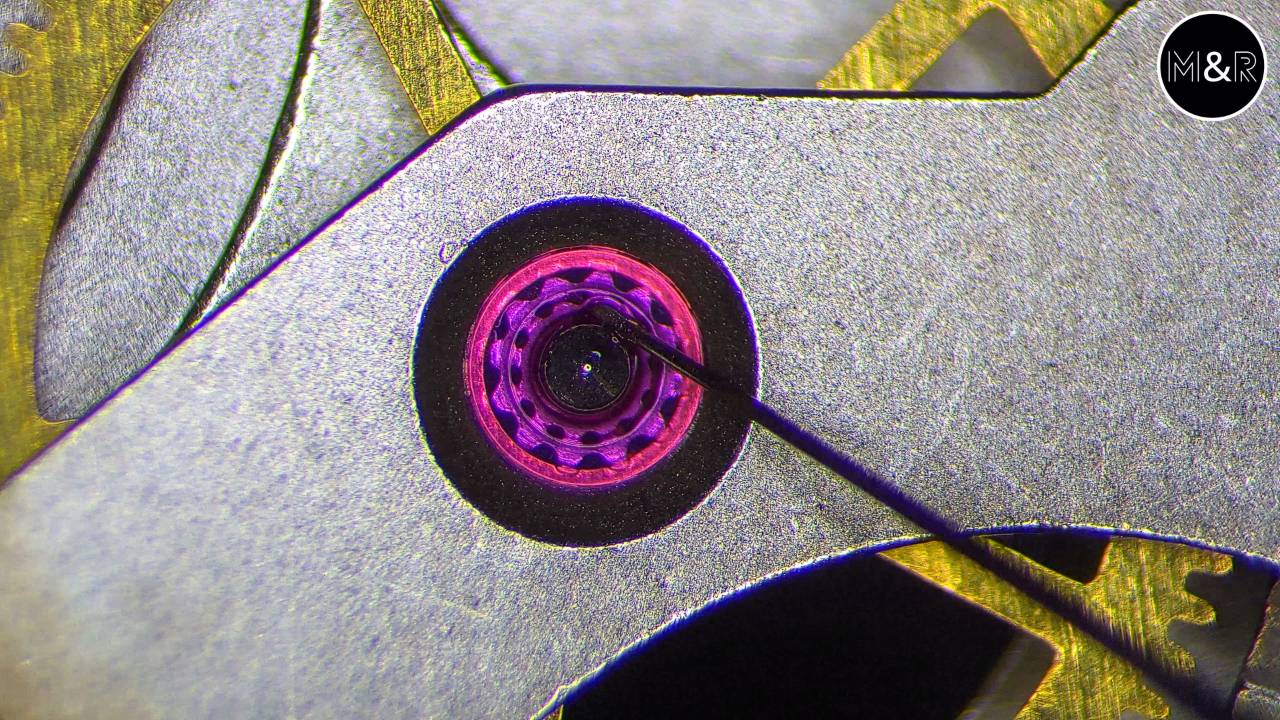 Peut-on vraiment apprendre l'horlogerie seul chez soi 