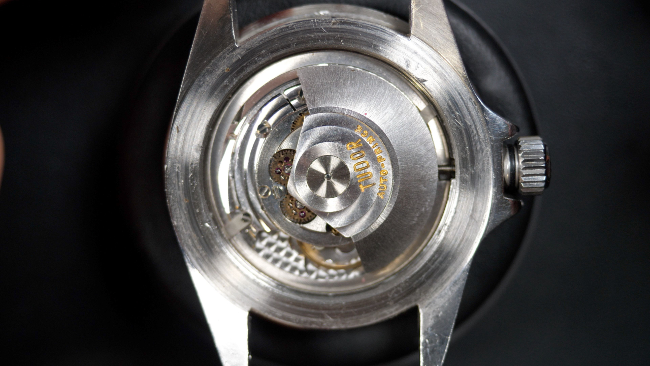 Entretenir une Montre Mécanique : 5 Gestes Clés