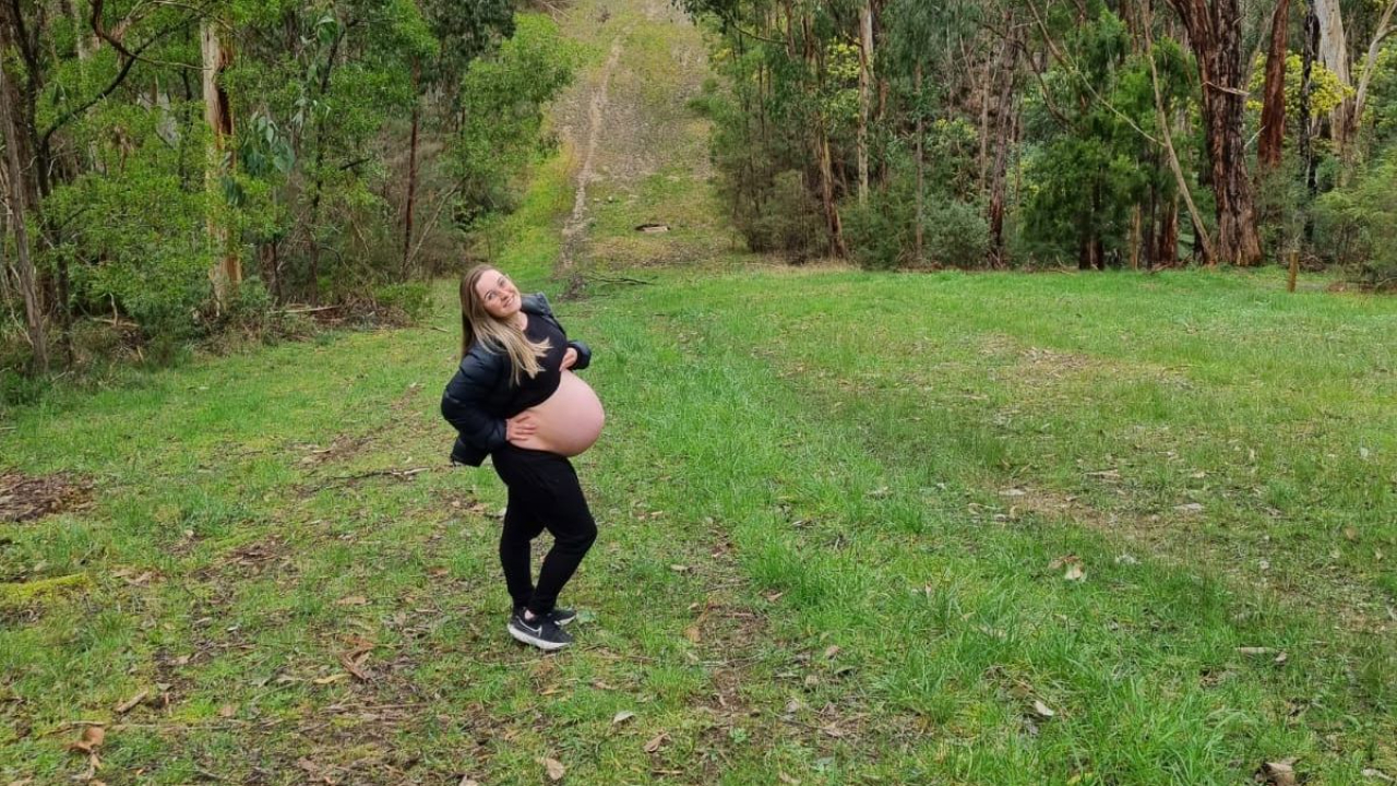 Calmbirth with Amy. First time parent. Challenging labour. Vaginal birth. Skin to skin. Breastfeeding. 