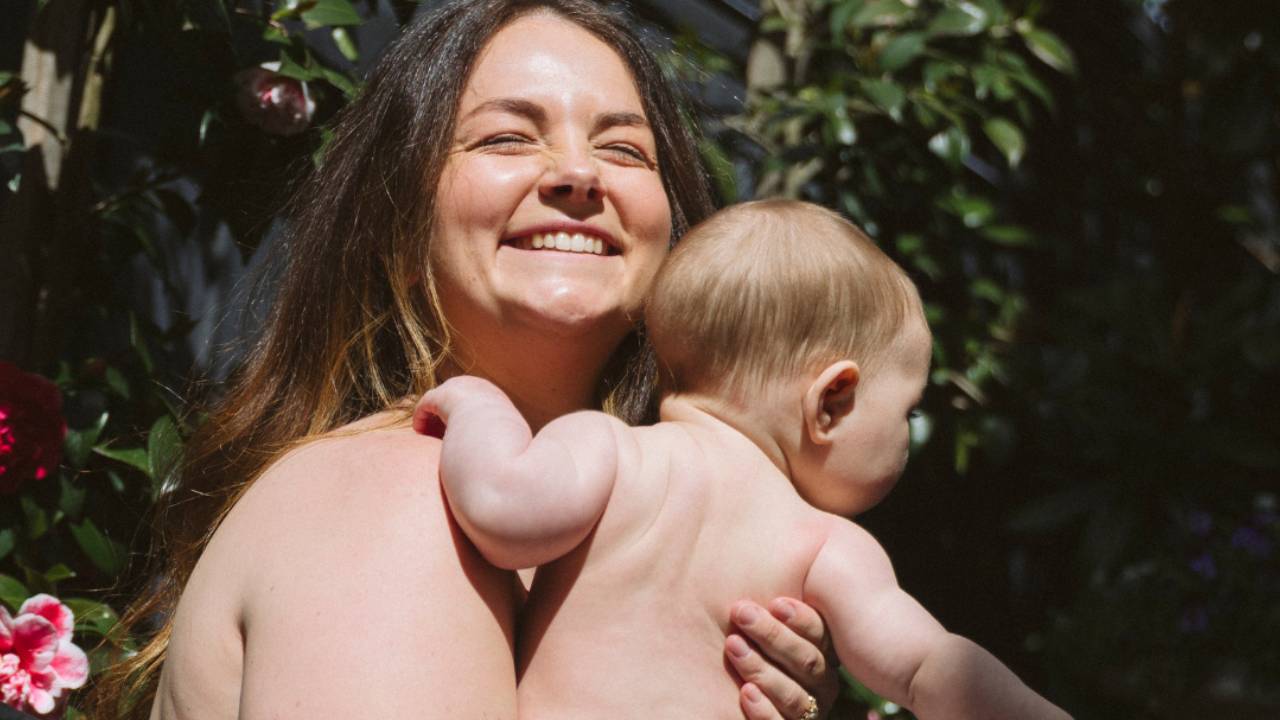 Calmbirth with Amy Watson. First time parents. Posterior labour. Epidural. Vaginal birth. Positive birth experience. Calm. Beautiful partner support. Skin to skin. Breastfeeding.