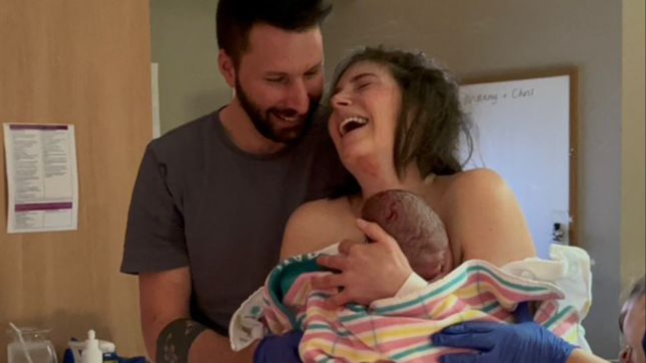 Calmbirth with Amy. First time parents. Paediatrician. Physiological labour. Vaginal birth. Caught by Dad. Positive birth experience. Skin to skin. Breastfeeding.