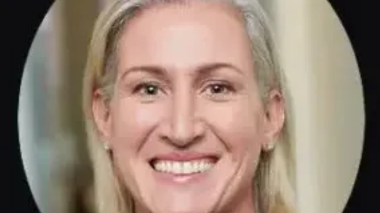 Kicking off 4th Quarter with Claire Dickinson