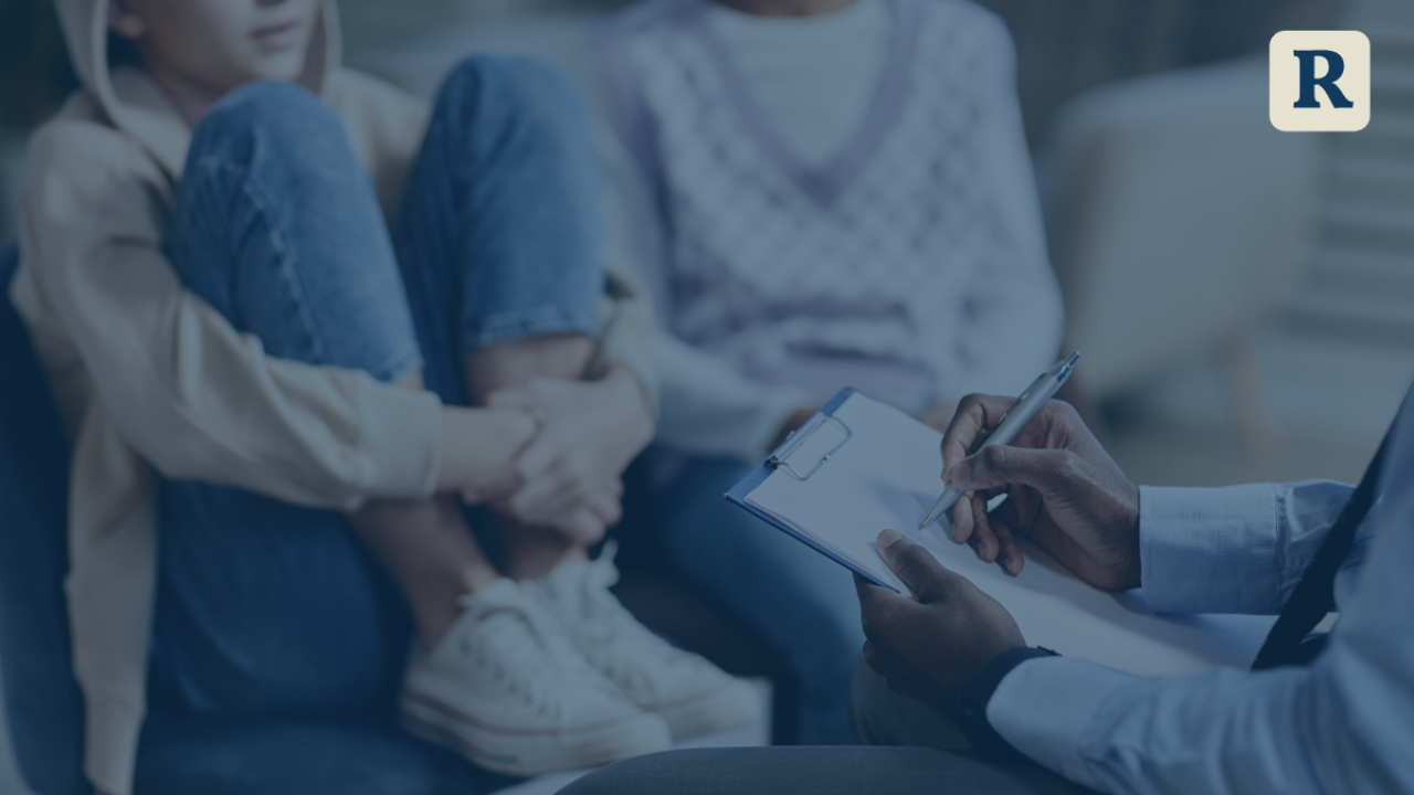 teen therapy with therapist