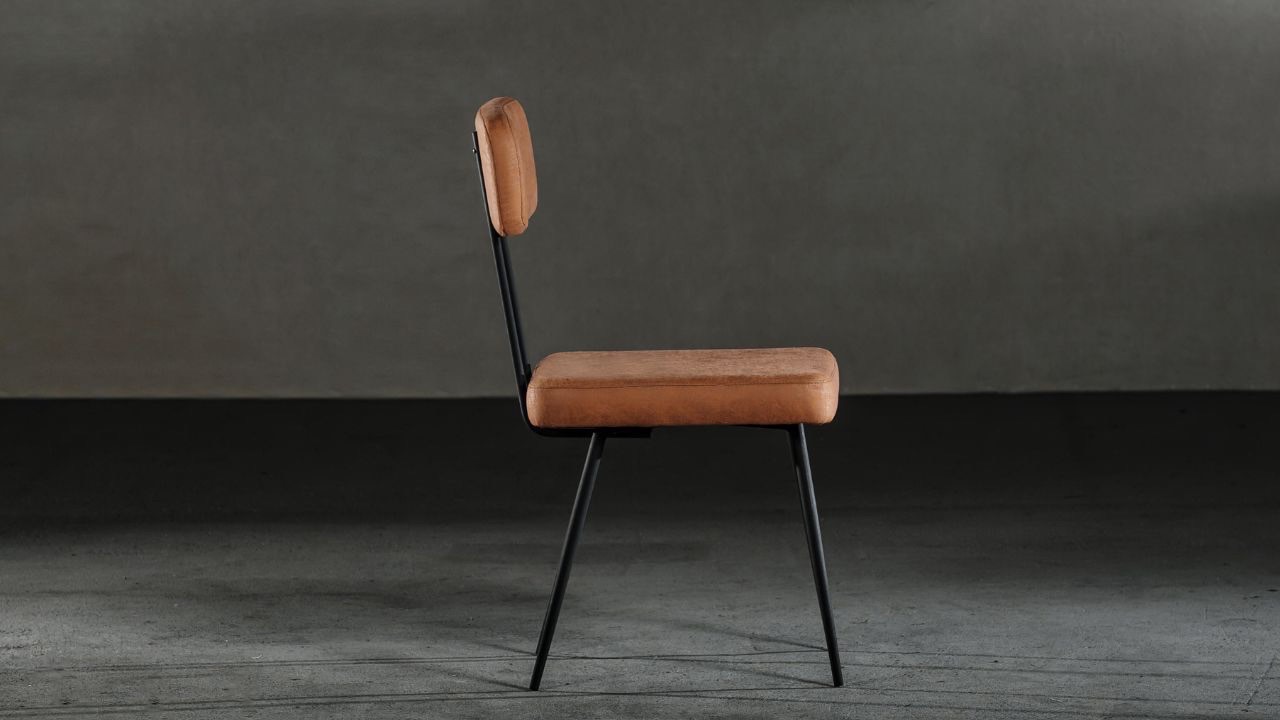 empty chair to demonstrate how Leadership Accountability: Why Silence in the Face of Power Corrodes Trust