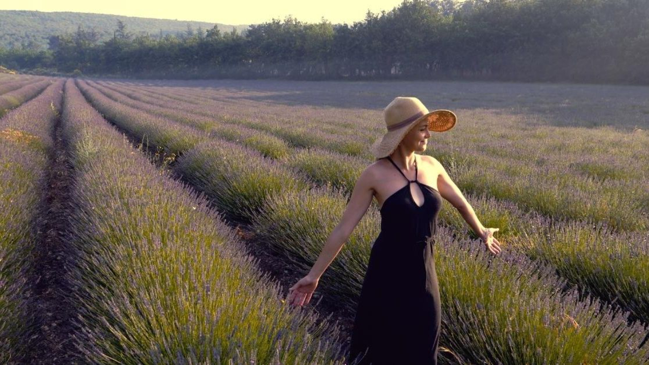 ‘Tis the Season for Anxiety… When Relaxing on Vacations Becomes a Struggle, Here’s How to Cope (3 Quick Remedies!)