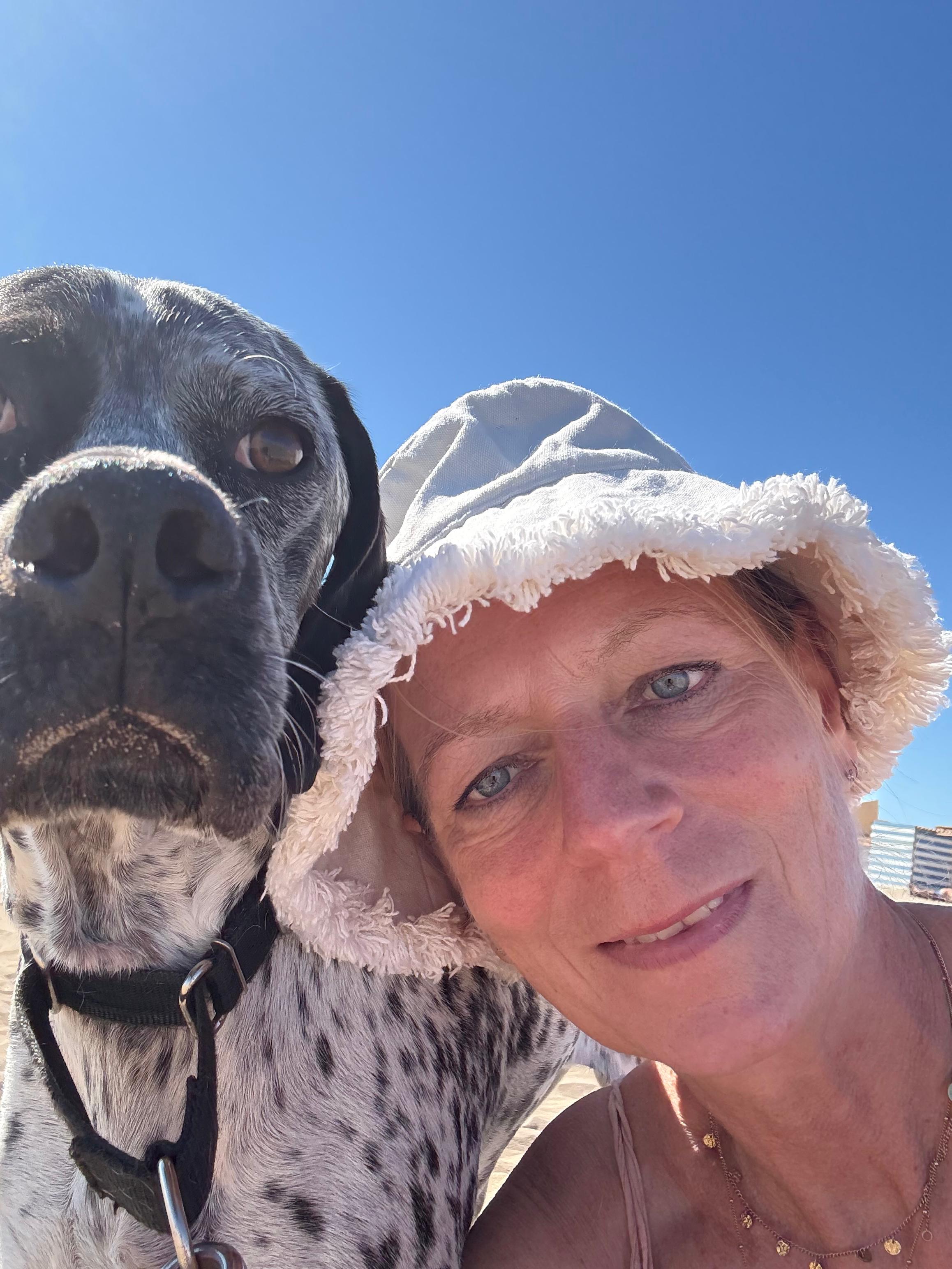 Alex mit Hund beim Housesitting in Frankreich