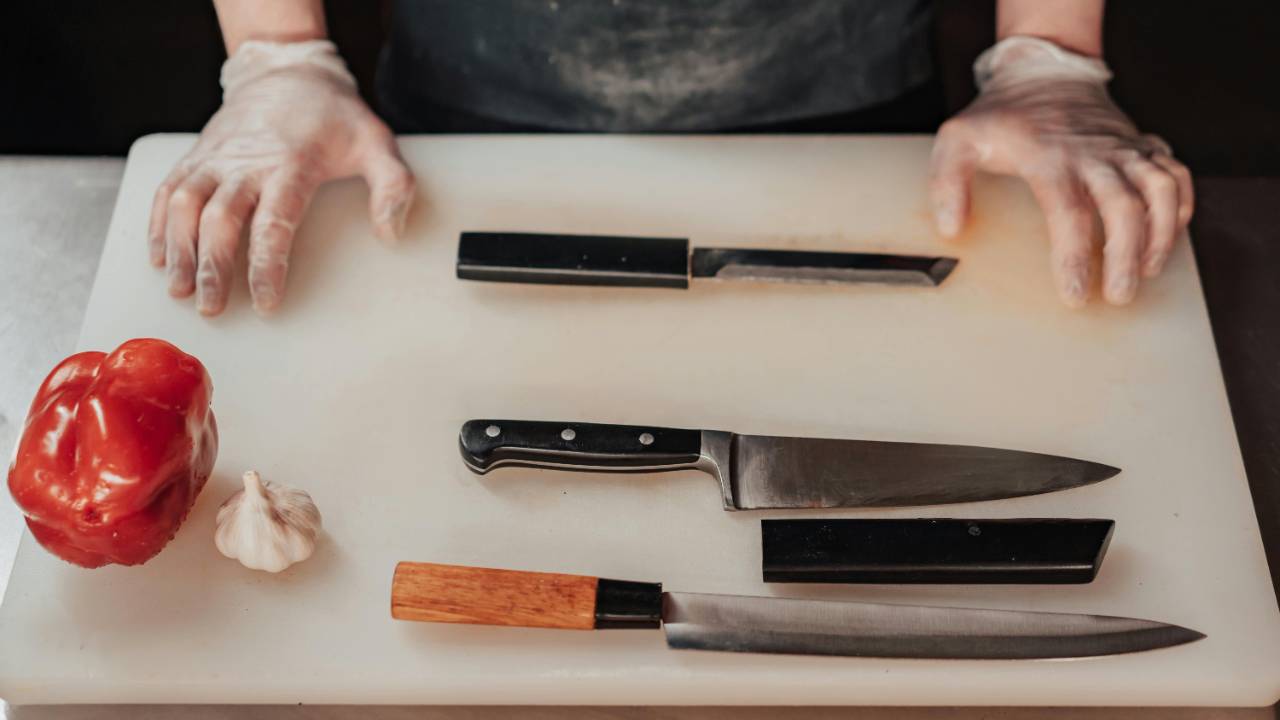 Cutting board with knives