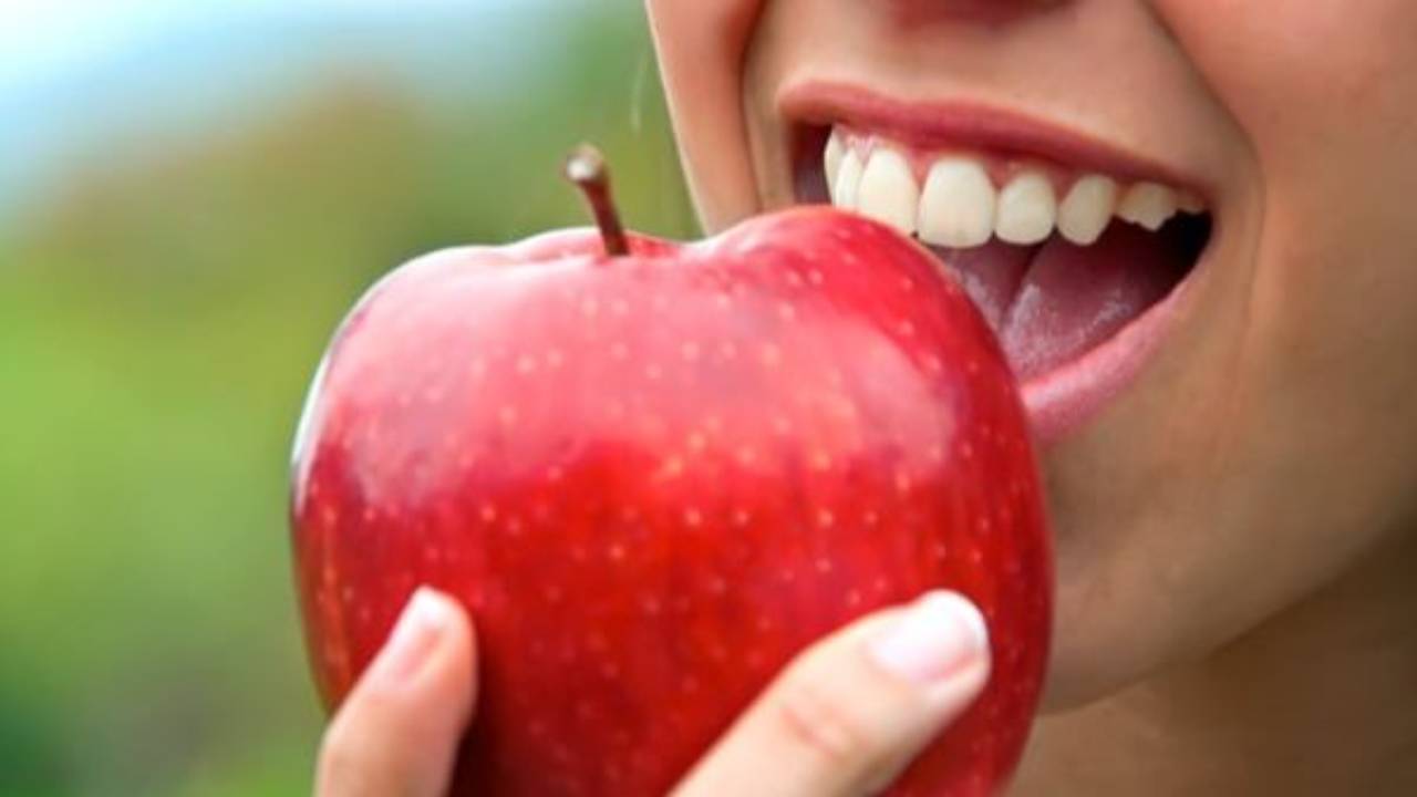 masticare-per-dimagrire-quanto-il-modo-di-mangiare-influenza- il-nostro-peso