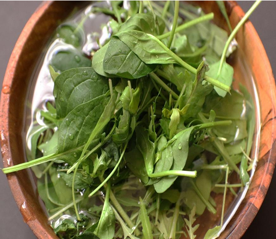 Leafy greens for bone health