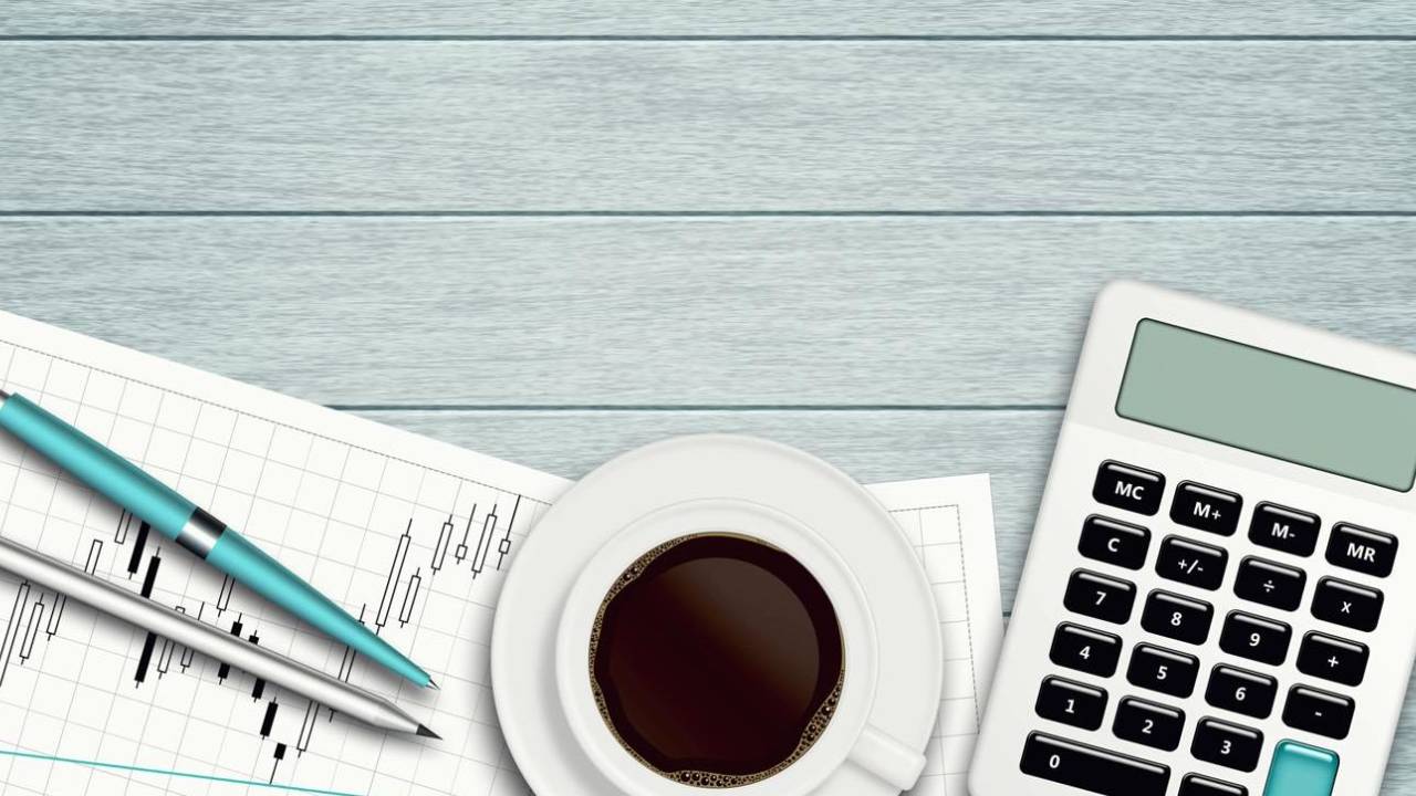 Advice only financial planner helping clients gain clarity and confidence with financial decisions in Canada