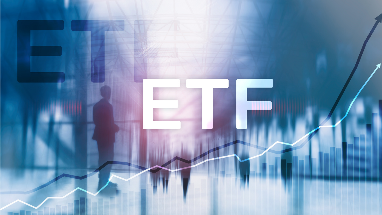 Ilustración de ETFs y crecimiento del mercado utilizada para explicar acumulación de ETFs e ingresos con covered calls