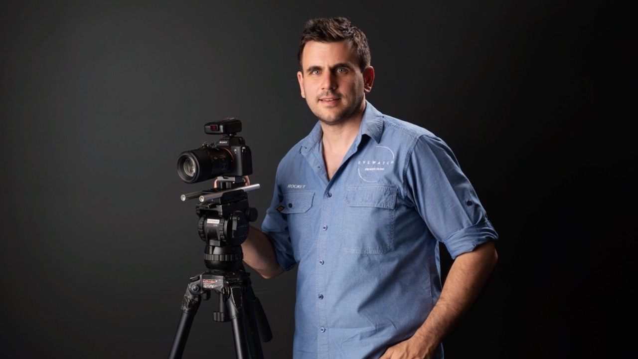 Cameraman-with -camera