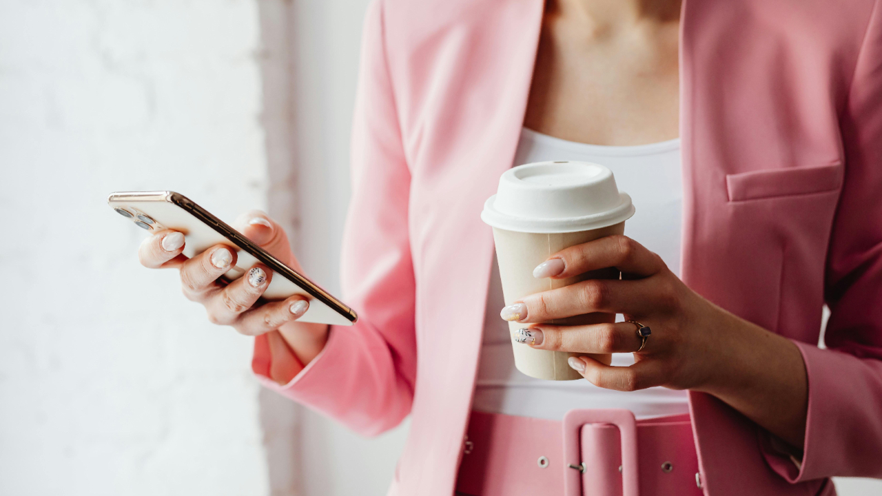 Why You Keep Checking Your Phone After 4 Dates