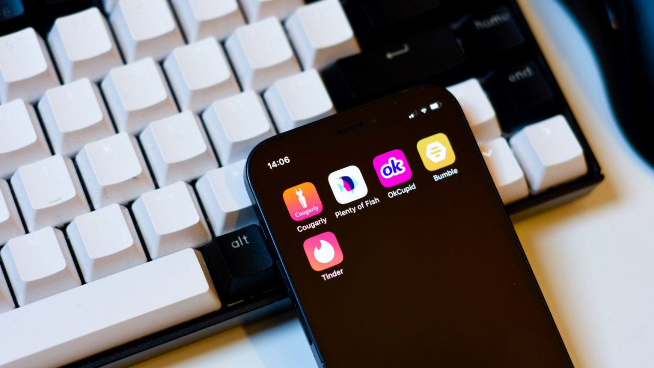 Why Valentine's Day and Dating Apps May Be Harming Your Mental Health