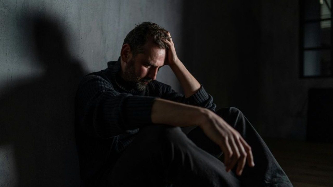 Man who feels like an Echo