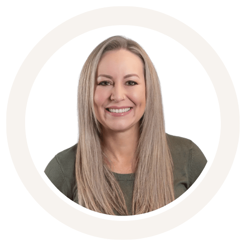 Laura Marett is an experienced Accredited Mental Health Social Worker
