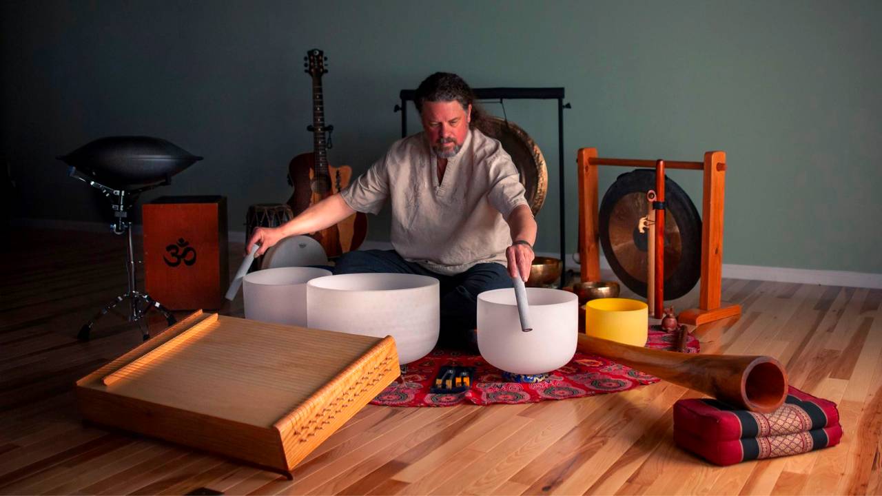 Sound Healing Teacher - Eric Lindstrom