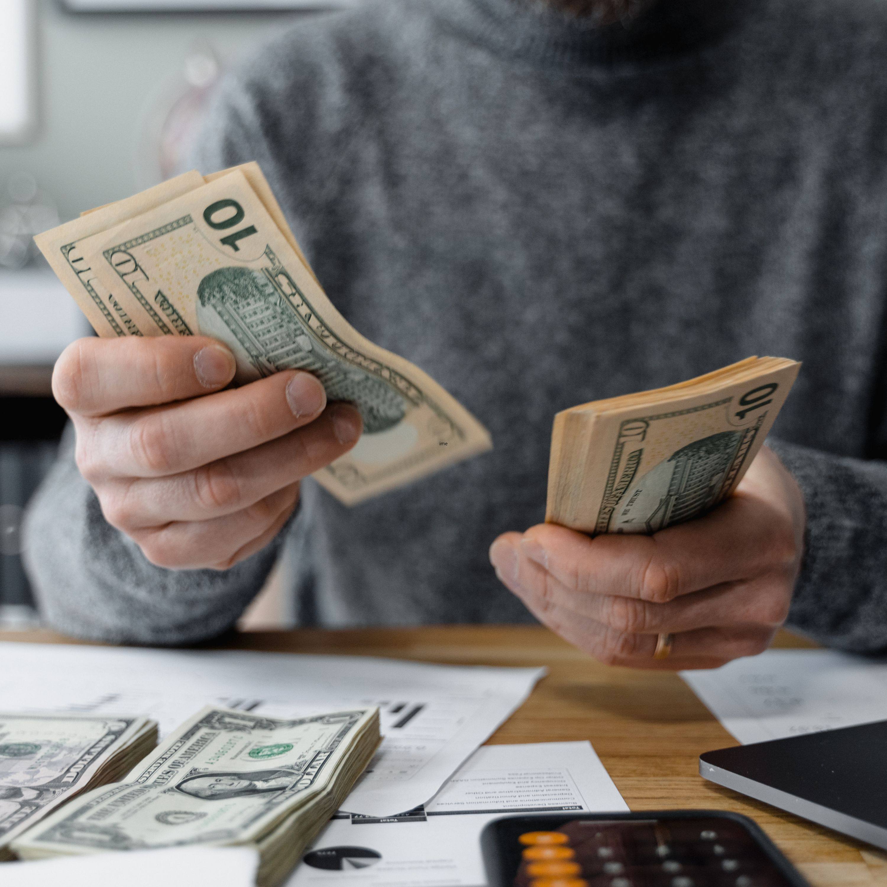 Motivational Monday - Is Money The Root Of All Evil? episode artwork