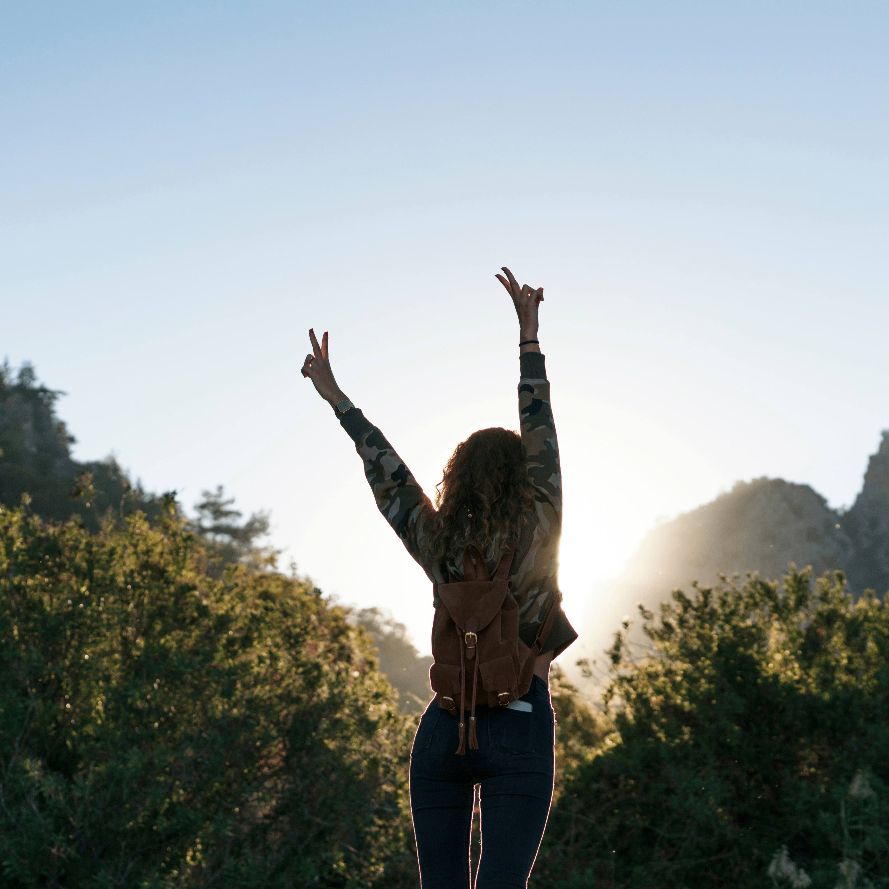 122. Relearning Joy: How to Feel Comfortable Feelings Again After Loss episode artwork