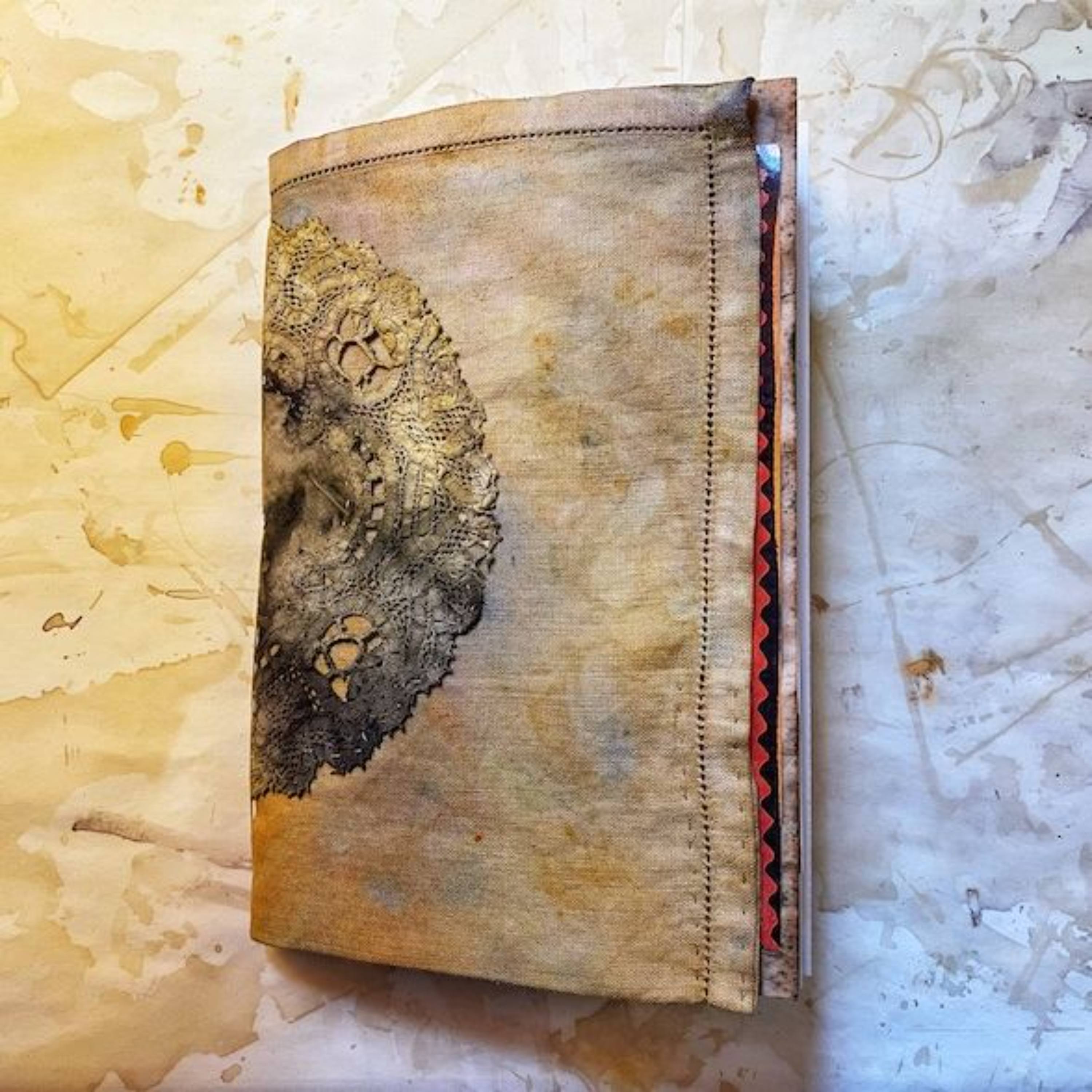 Suzi Banks Baum : Make a Blessing Book! episode artwork