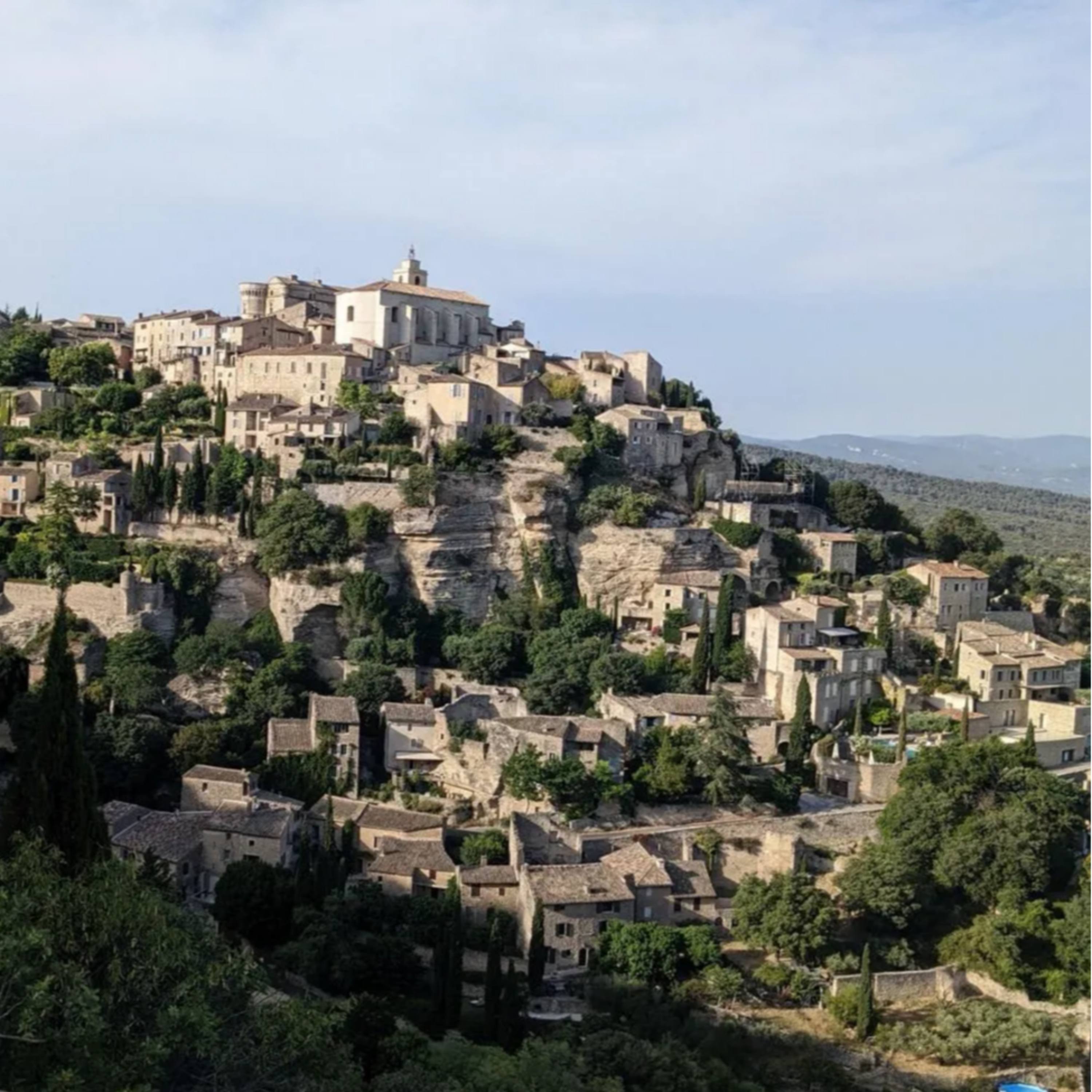 Un Week-end en Provence (Intermediate French Stories) episode artwork