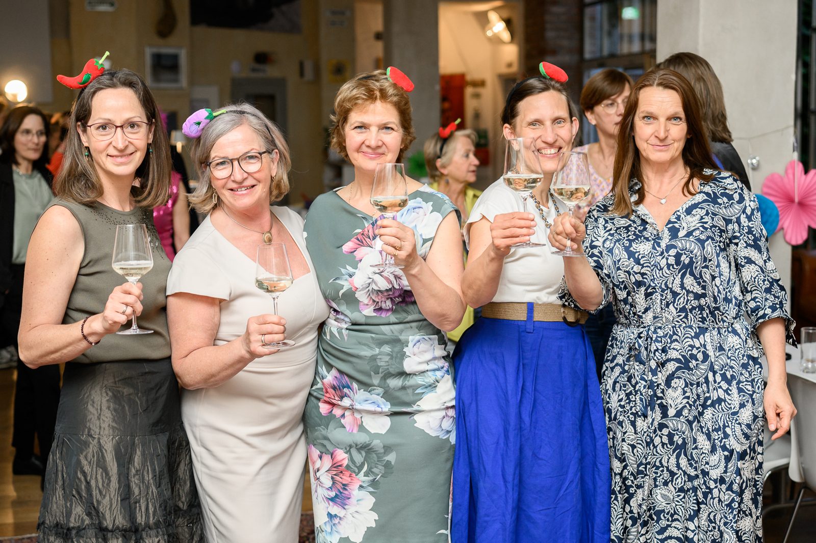 Anstoßen beim Come-Together am Samstagabend