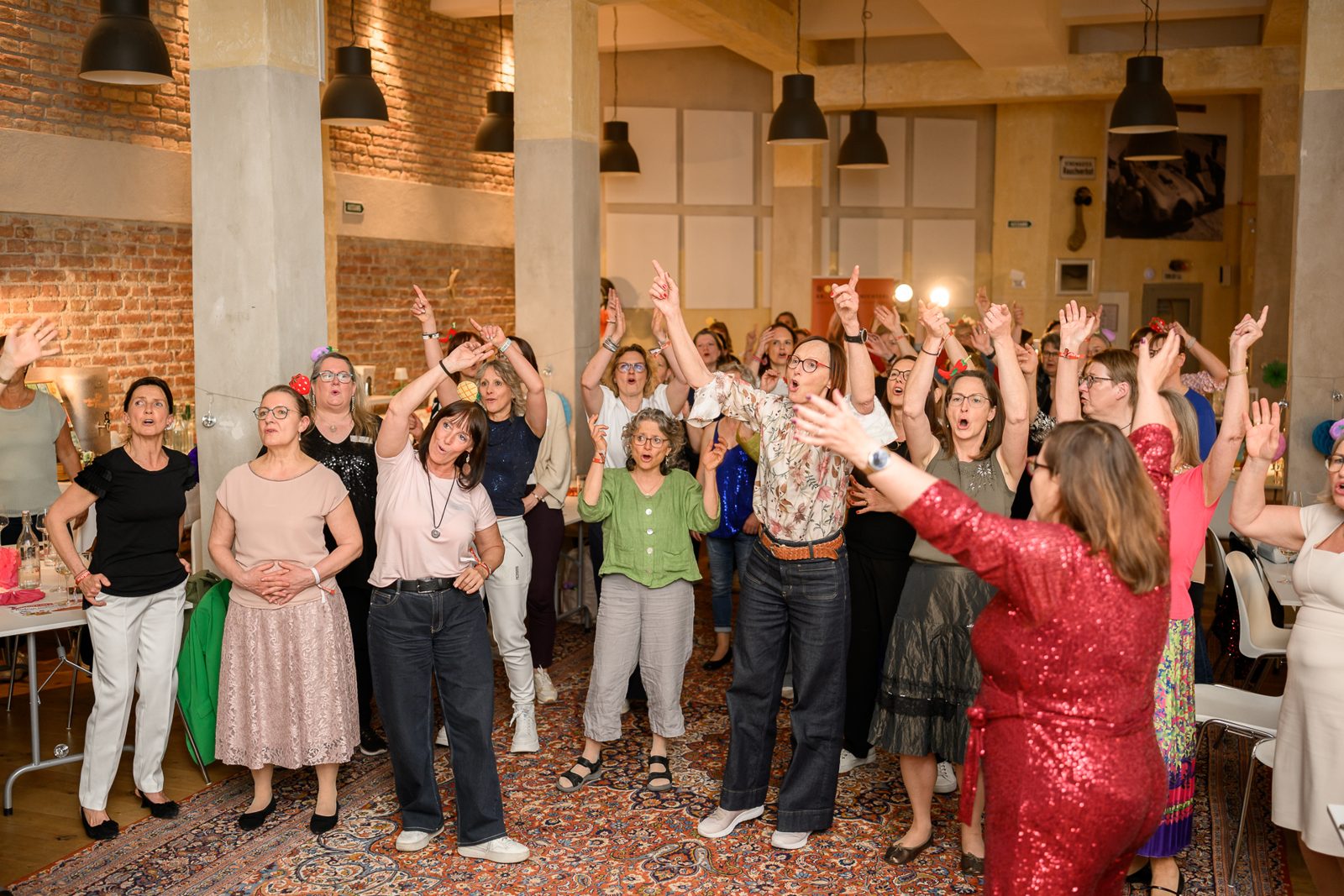 Tanzen am Samstagabend beim Botschafter:innen LIVE Event in Wien