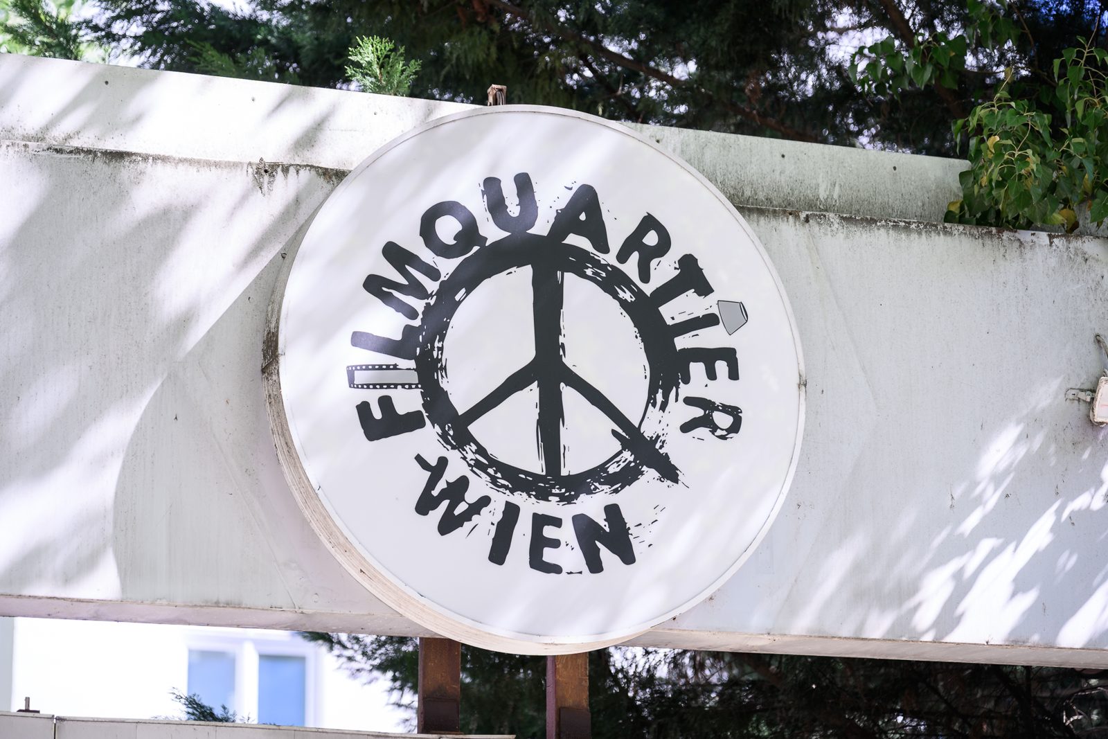 Eingang zum Filmquartier Wien