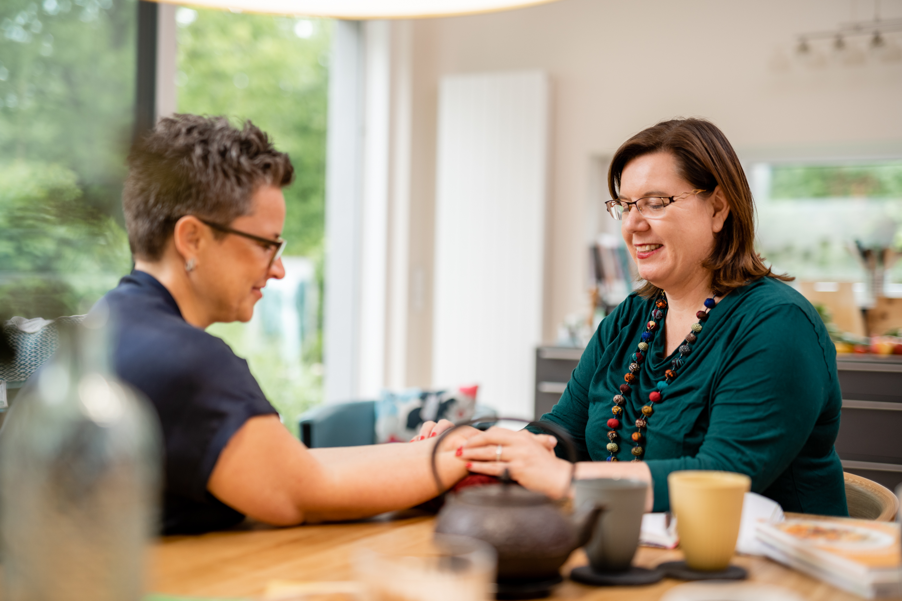 Dr. Claudia Nichterl im Beratungsgespräch