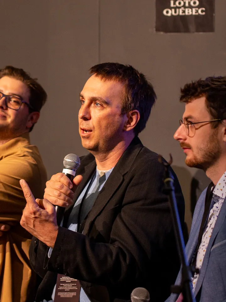 Philippe Bussière au micro lors d'un panel, Expo Entrepreneurs 2022