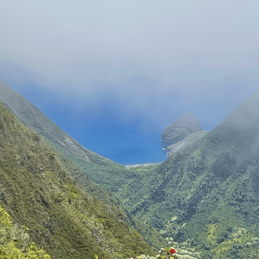 Ceremony in Halawa Valley. Hawaiian Chanting. Protocol.