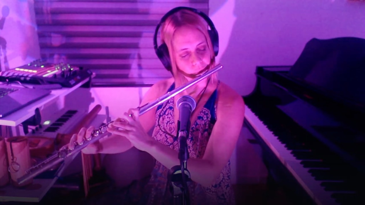 Free Audio Production Class Learn about Essential Studio Gear