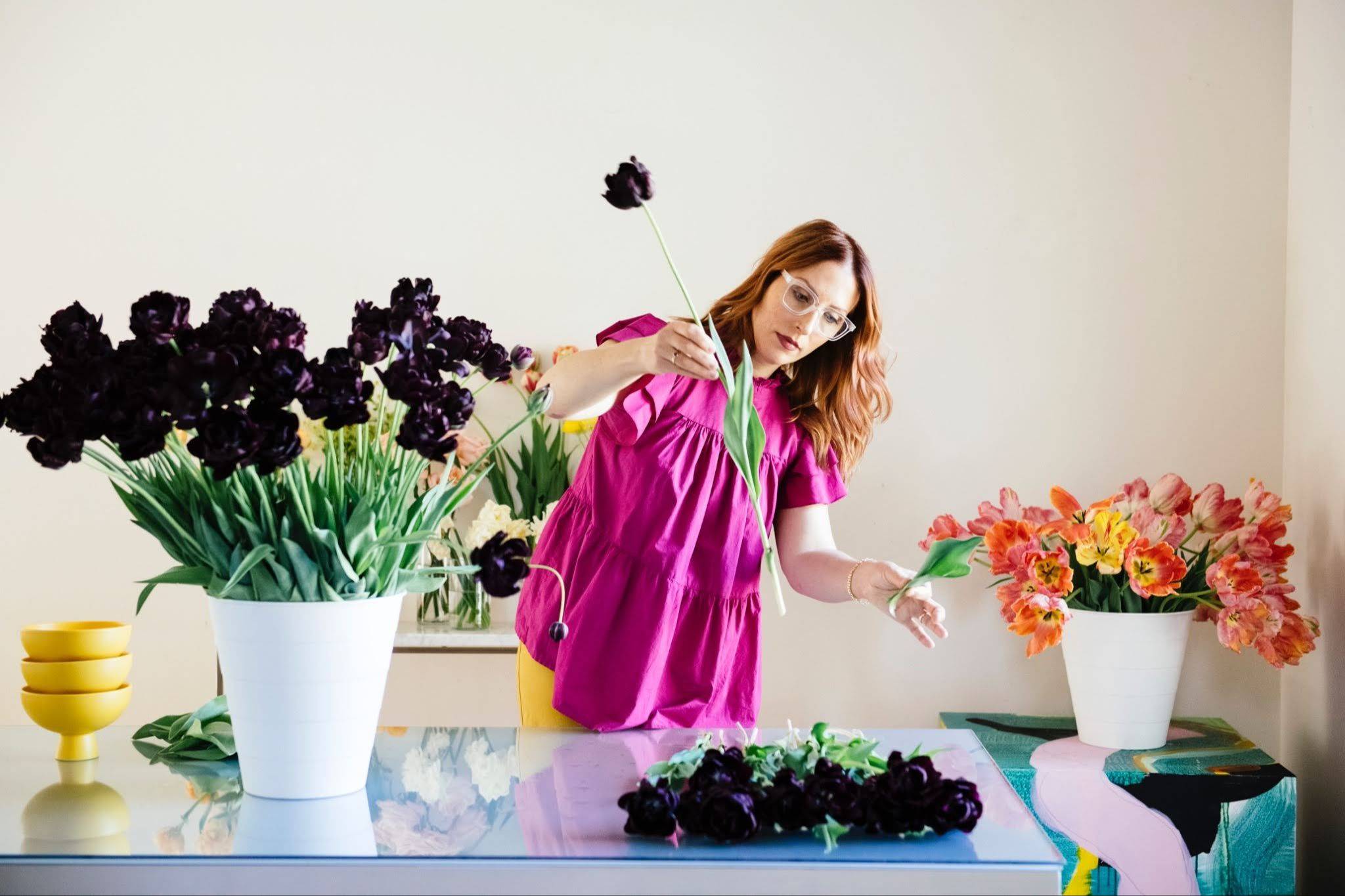 Sue creating a sculptural floral design