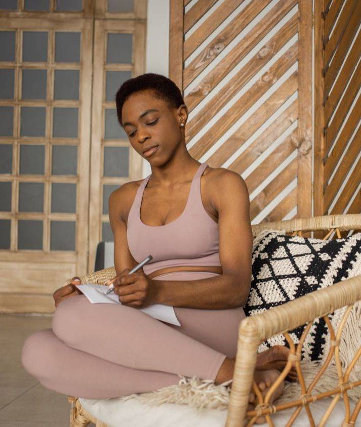 Bloating. Fatigue. Brain fog. Trouble sleeping. Most of us learn to treat these as background noise — something to push through, medicate around, or wait out