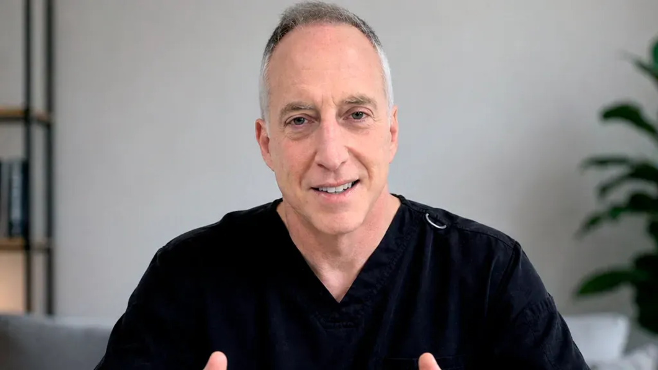 Dr. Aaron Nicholas