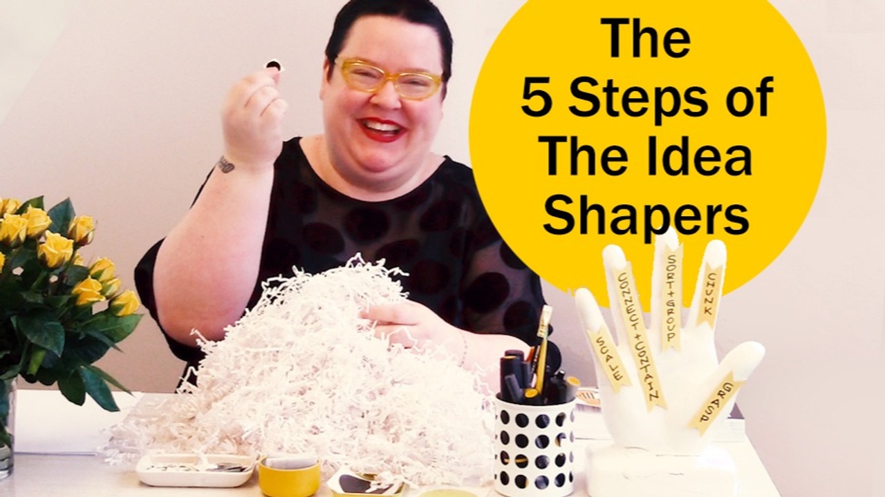 Brandy Agerbeck demonstrating the 5 steps of visual thinking from her book The Idea Shapers